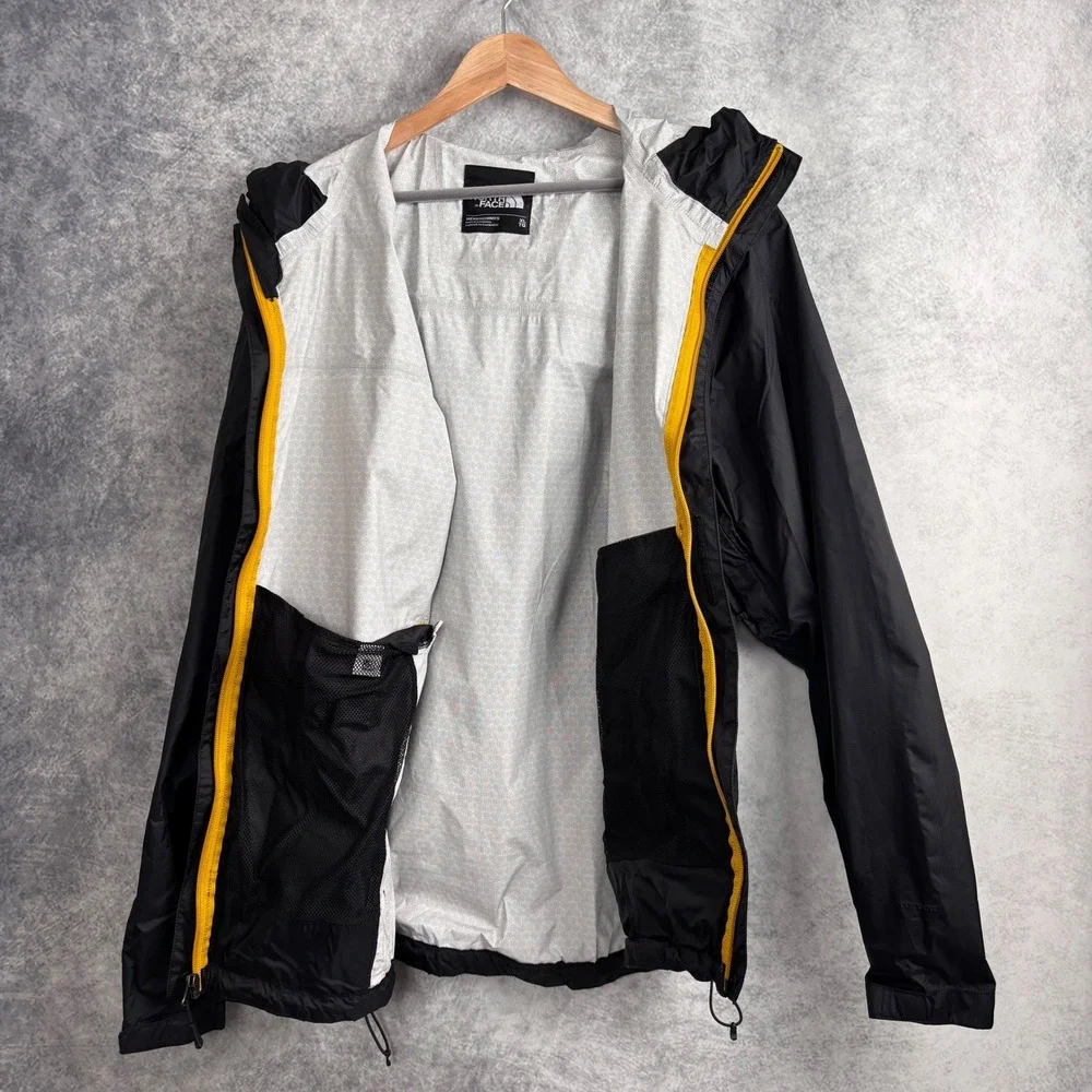 The North Face Venture 2 Dryvent Waterproof Hooded Rain Jacket in Black‎ Size XL
